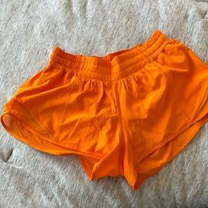 Lululemon Hotty Hot Shorts size 6
